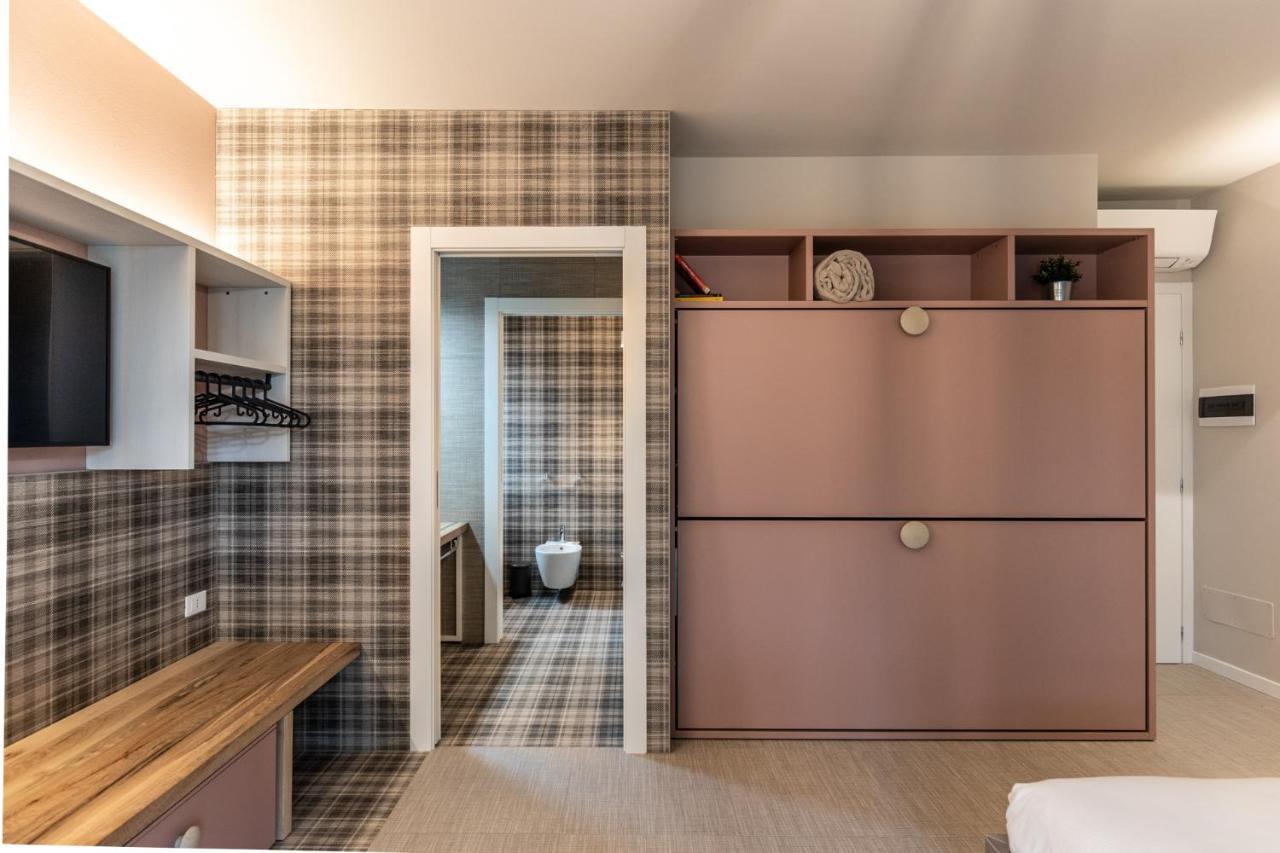 Sei Garda Apartments Peschiera del Garda Luaran gambar
