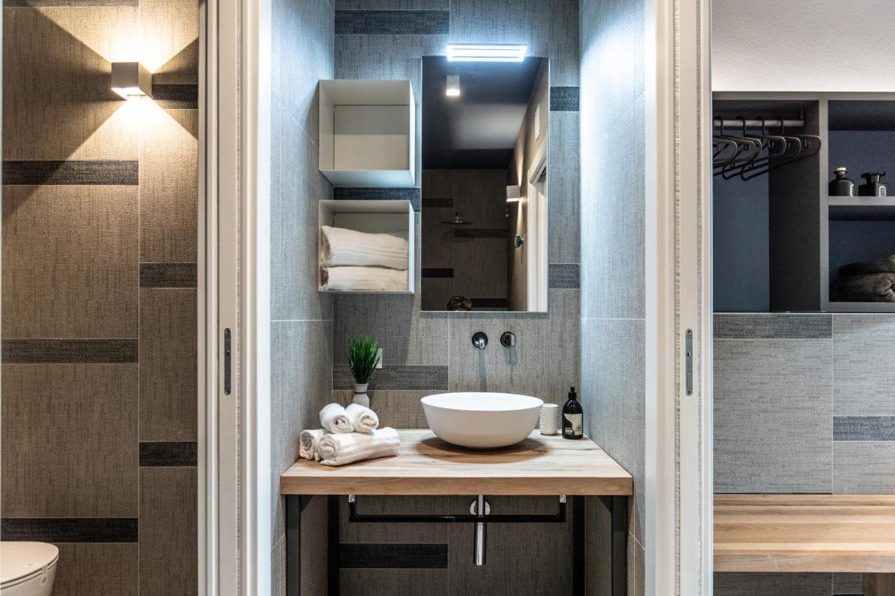 Sei Garda Apartments Peschiera del Garda Luaran gambar