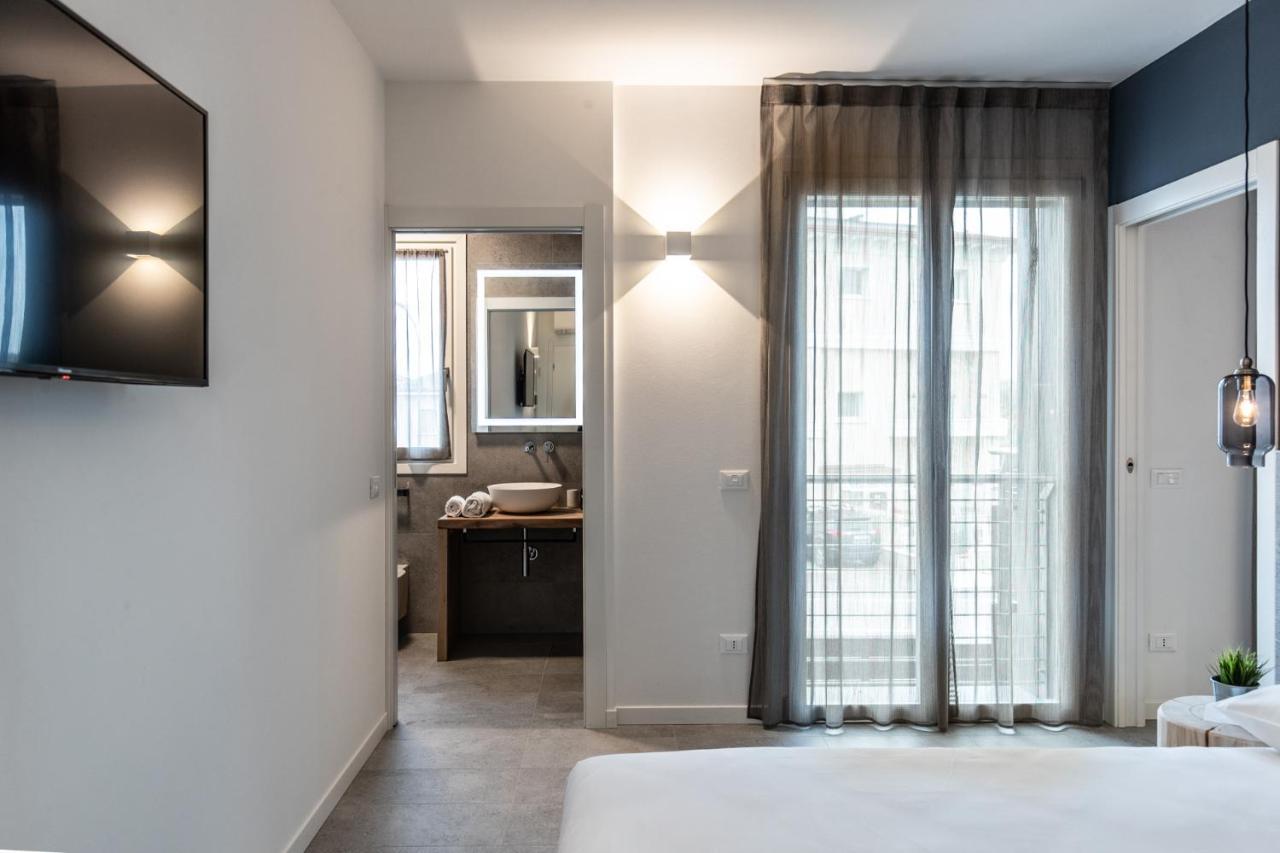 Sei Garda Apartments Peschiera del Garda Luaran gambar