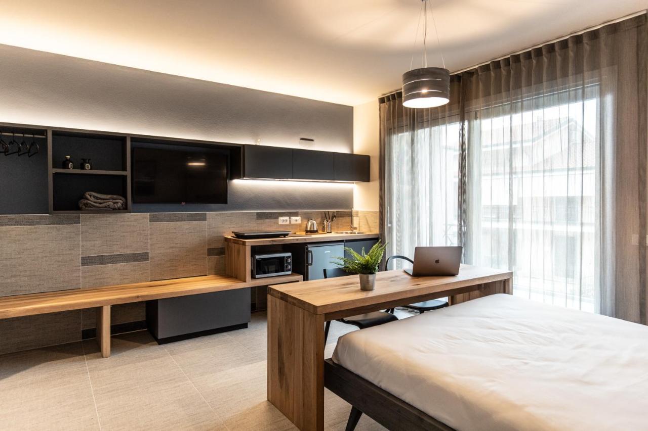 Sei Garda Apartments Peschiera del Garda Luaran gambar