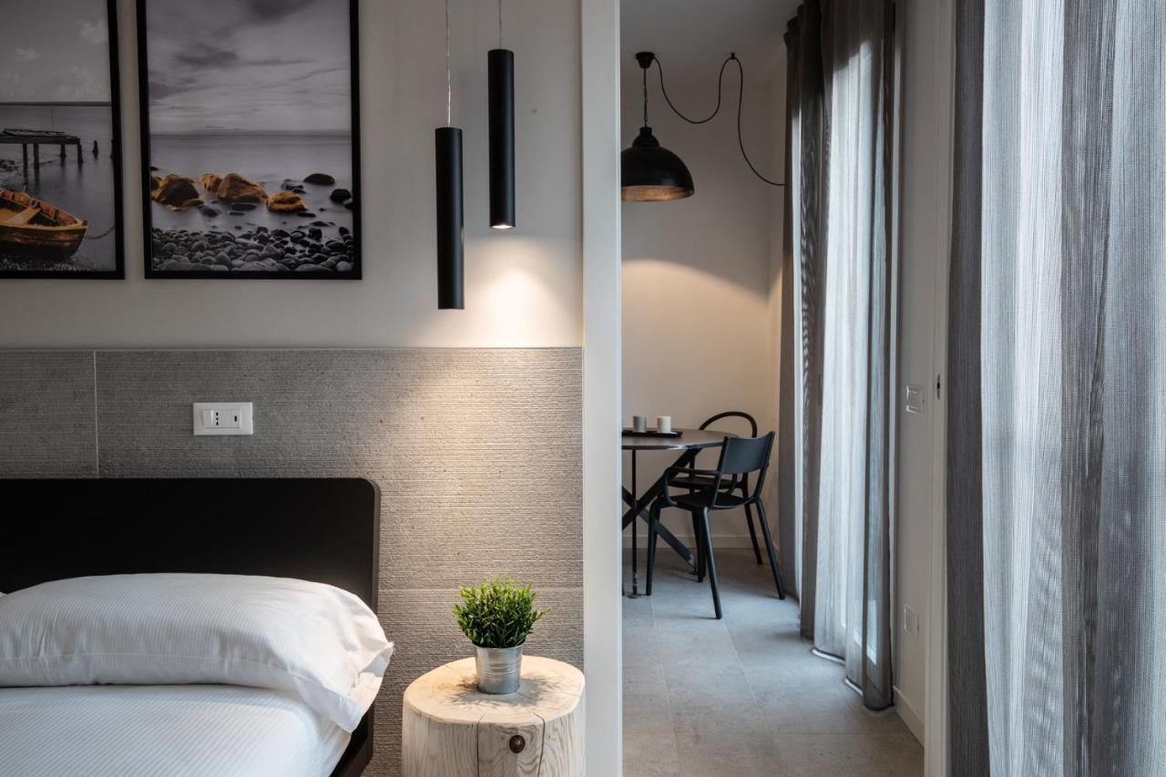 Sei Garda Apartments Peschiera del Garda Luaran gambar