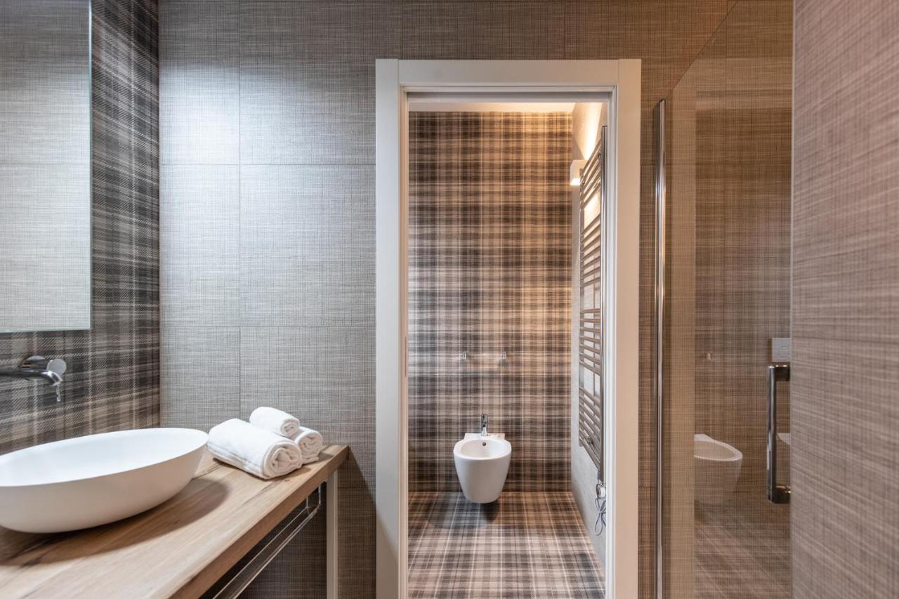 Sei Garda Apartments Peschiera del Garda Luaran gambar