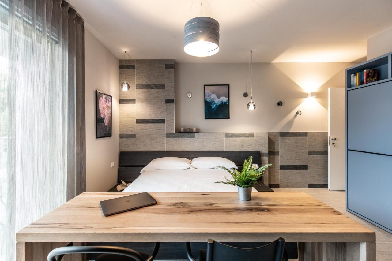 Sei Garda Apartments Peschiera del Garda Luaran gambar