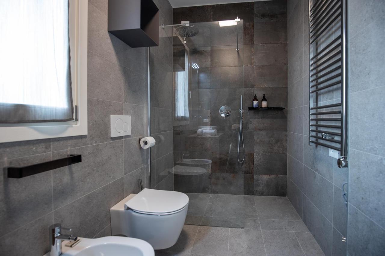 Sei Garda Apartments Peschiera del Garda Luaran gambar